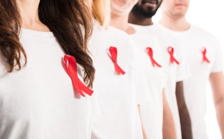 Acquired Immune Deficiency Syndrome (AIDS): Belirtileri, Nedenleri ve Tedavisi