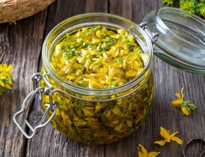 Sarı Kantaron Yağı Ne İşe Yarar? Neye İyi Gelir? Nasıl Kullanılmalıdır?